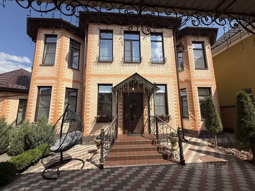 Дом в Ставропольский край, Ессентуки Декабрьская ул. (153 м) - Фото 1