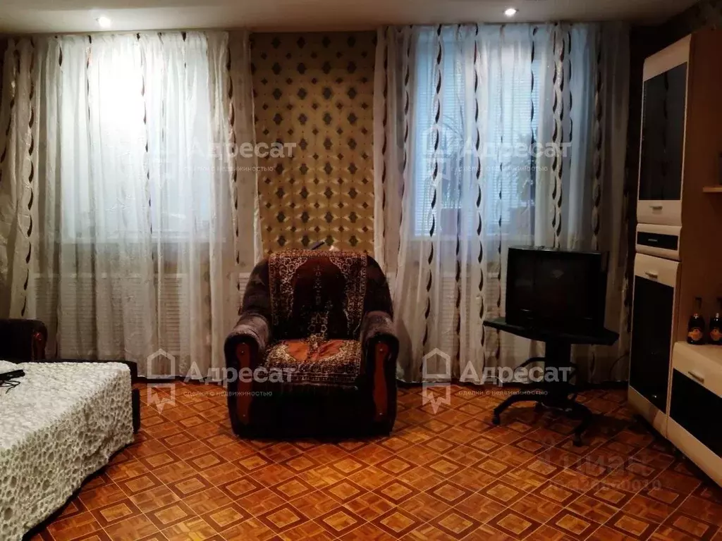 Дом в Волгоградская область, Волгоград пос. Сакко и Ванцетти, ул. ... - Фото 1