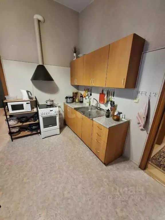 3-к кв. Коми, Сыктывкар городской округ, Краснозатонский пгт ш. ... - Фото 2