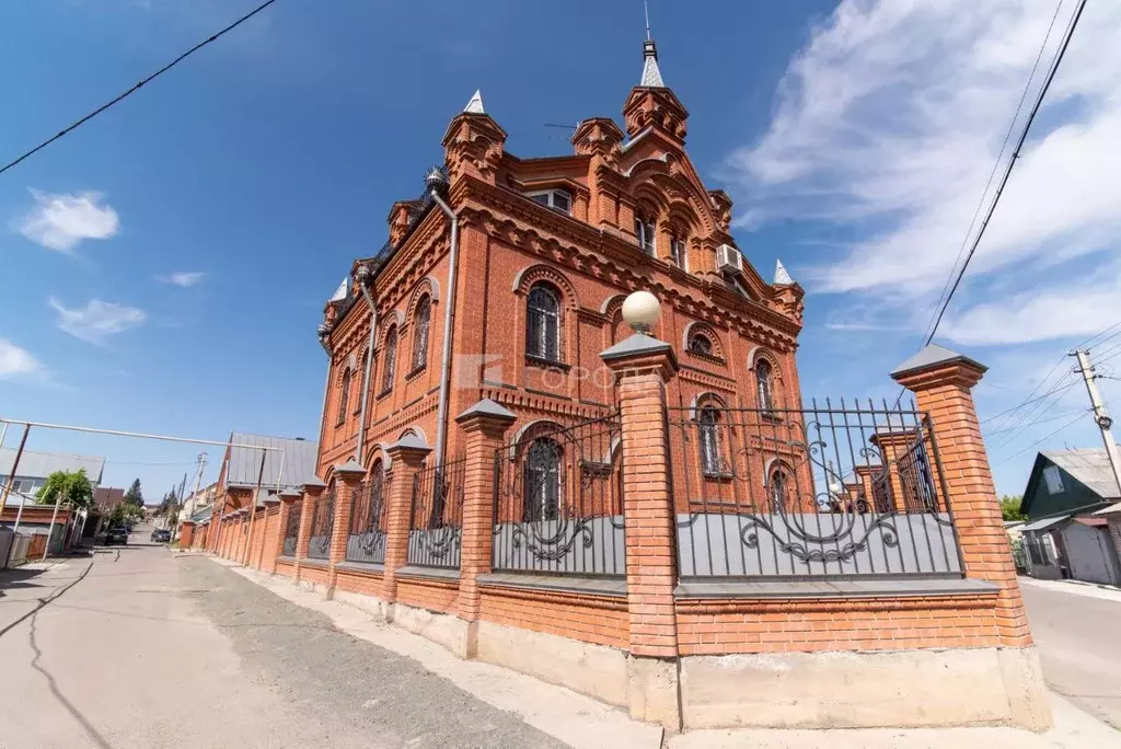 Дом в Алтайский край, Барнаул Кузнечная ул., 2 (451 м) - Фото 1