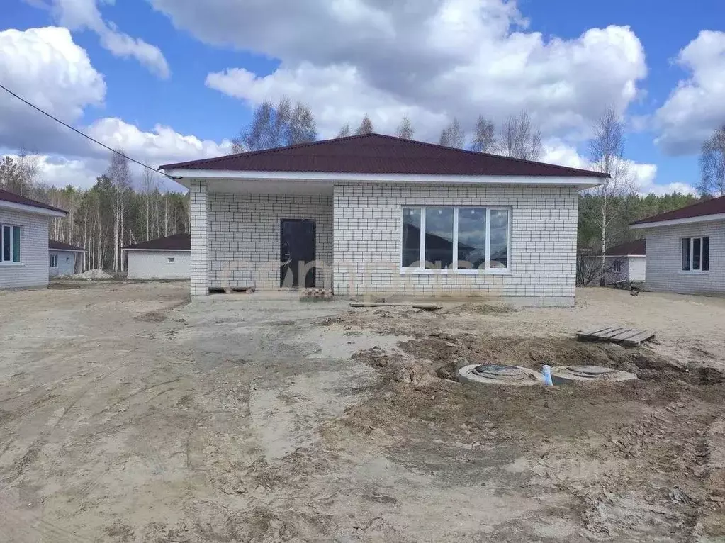 Дом в Тюменская область, Нижнетавдинский район, с. Тюнево  (100 м) - Фото 1