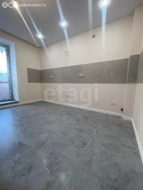 2-комнатная квартира: Энгельс, Вокзальная улица, 50 (65.4 м) - Фото 1