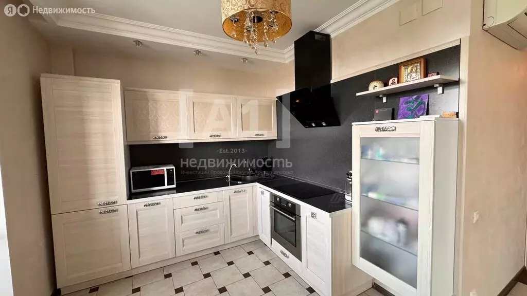 2-комнатная квартира: Челябинск, улица Бейвеля, 14 (61.6 м) - Фото 1
