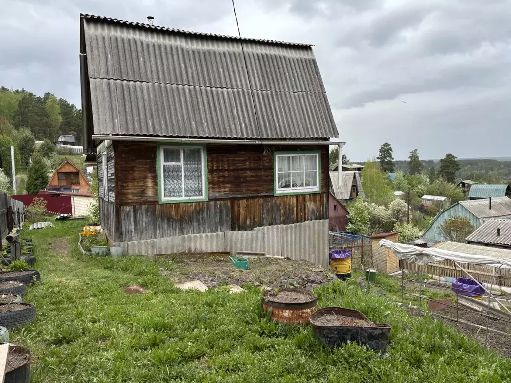 Дом в Красноярский край, Емельяновский район, Мининский сельсовет, ... - Фото 1