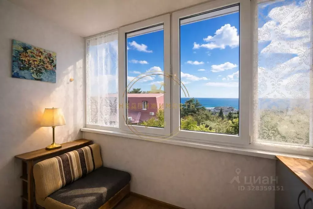 2-к кв. Крым, Алупка ул. И. Левитана, 7 (50.0 м) - Фото 1