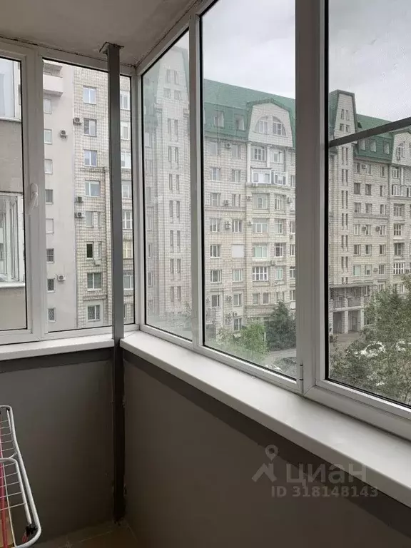2-к кв. Омская область, Омск ул. Маршала Жукова, 101к1/37 (62.0 м) - Фото 0