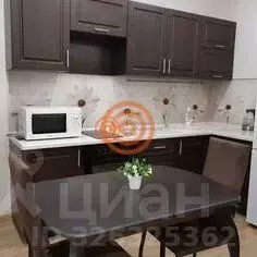 Студия Тюменская область, Тюмень ул. Тимофея Чаркова, 79 (28.2 м) - Фото 1