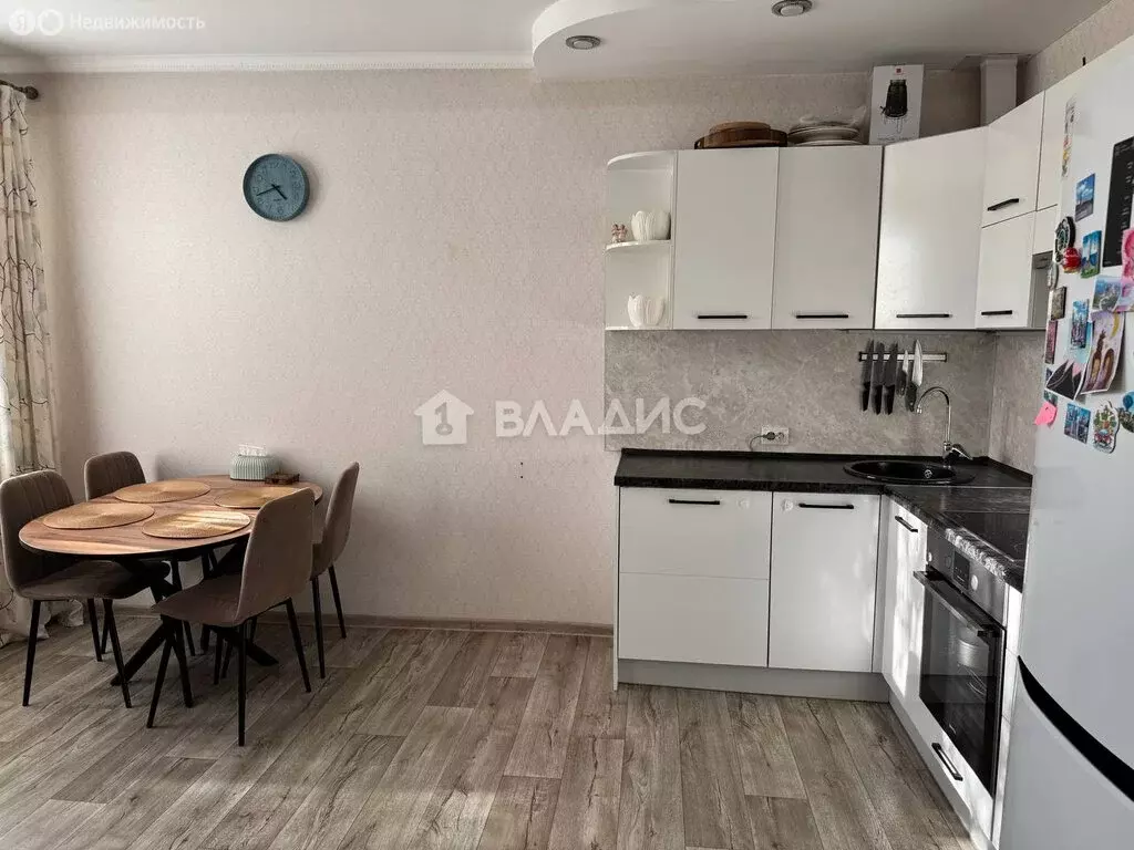 2-комнатная квартира: Улан-Удэ, 111-й микрорайон, 11/4 (63 м) - Фото 1