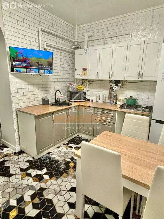 2-комнатная квартира: Горячий Ключ, улица Кучерявого, 40 (50 м) - Фото 0