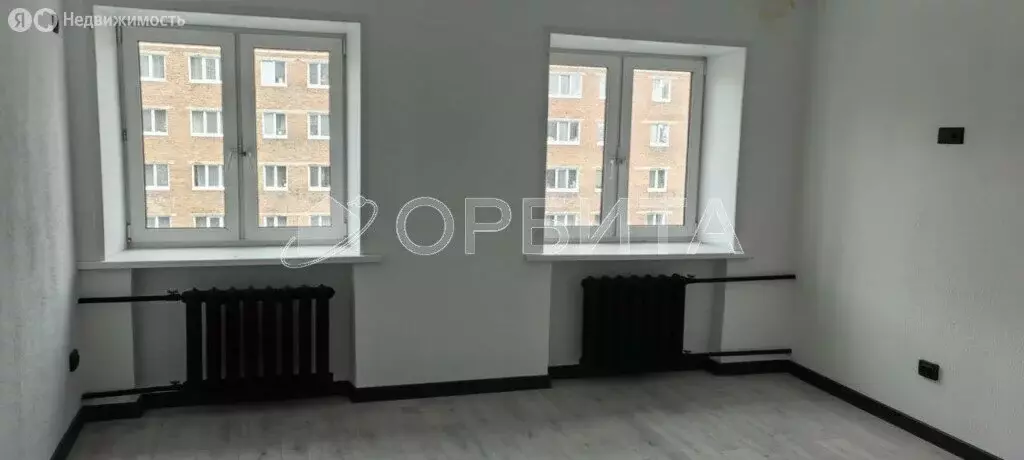 Квартира-студия: Тюмень, улица Мельникайте, 83 (21.7 м) - Фото 1