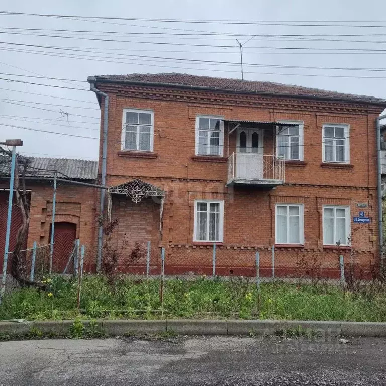 Дом в Северная Осетия, Владикавказ ул. Земнухова, 44 (180 м) - Фото 1