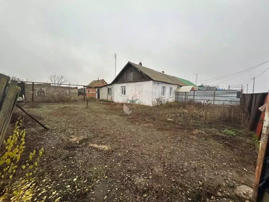 Дом в Саратовская область, Энгельсский район, Безымянское ... - Фото 1