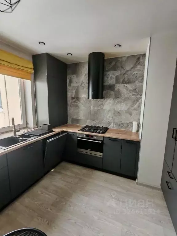 2-к кв. Омская область, Омск Заозерная ул., 21 (60.0 м) - Фото 1