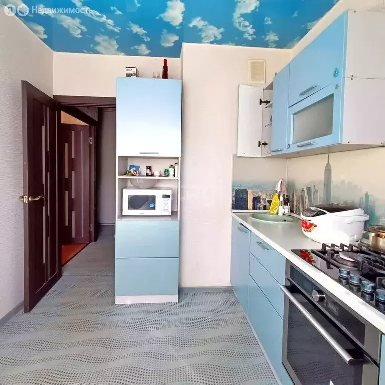 3-комнатная квартира: Ухта, улица Сенюкова, 18 (68 м) - Фото 2