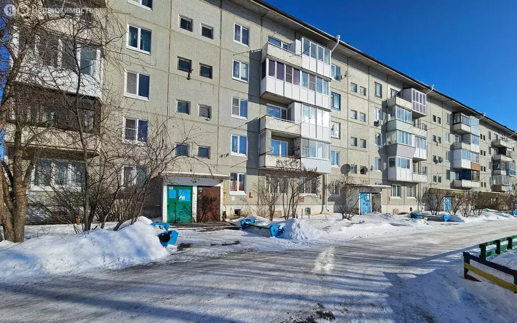 3-комнатная квартира: Калачинск, Вокзальный переулок, 3 (69.5 м) - Фото 1