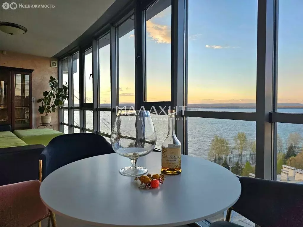 4-комнатная квартира: Самара, улица Венцека, 1 (171 м) - Фото 1