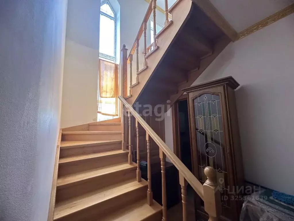 Дом в Адыгея, Майкопский район, Краснооктябрьское с/пос, пос. ... - Фото 1