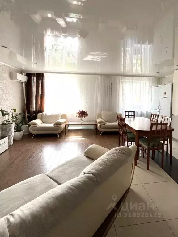 2-к кв. Саратовская область, Энгельс Трудовая ул., 12/2 (60.0 м) - Фото 0