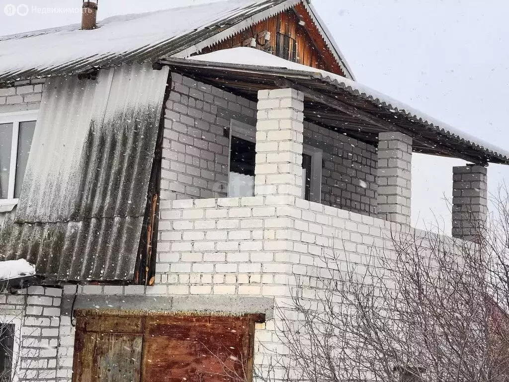 Дом в Сенгилеевский район, Красногуляевское городское поселение, ... - Фото 1