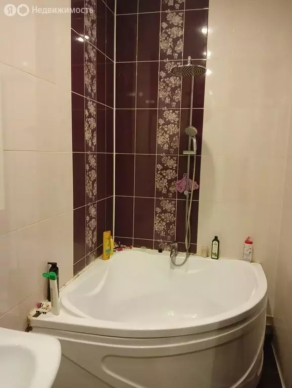 1-комнатная квартира: Брянск, улица 7-я Линия, 15 (57.5 м) - Фото 1