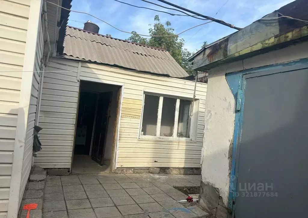 Дом в Оренбургская область, Орск пос. Елшанка, ул. Кустанайская, 4 (64 ... - Фото 1