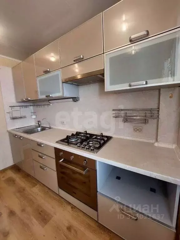 2-к кв. Удмуртия, Ижевск Удмуртская ул., 206 (50.0 м) - Фото 2