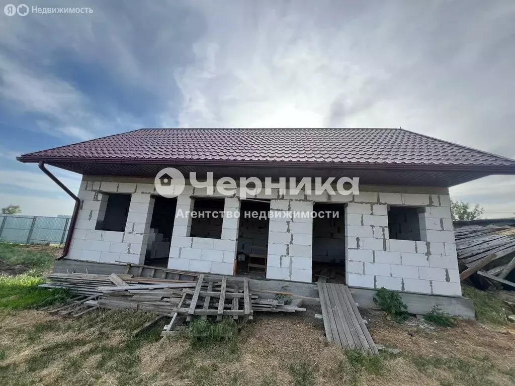 Дом в Усть-Донецкий район, станица Мелиховская (100 м) - Фото 0