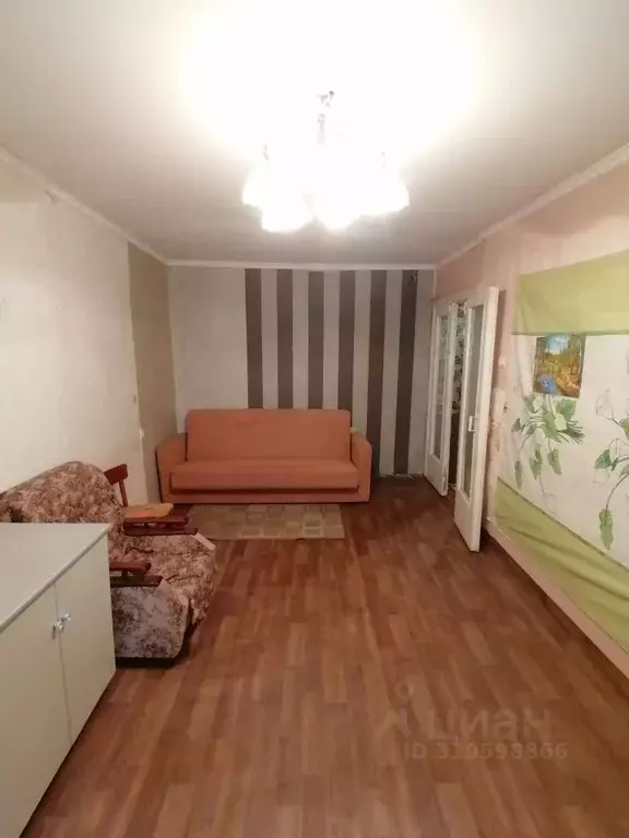 1-к кв. Брянская область, Брянск ул. 22-го съезда КПСС, 49 (31.0 м) - Фото 0