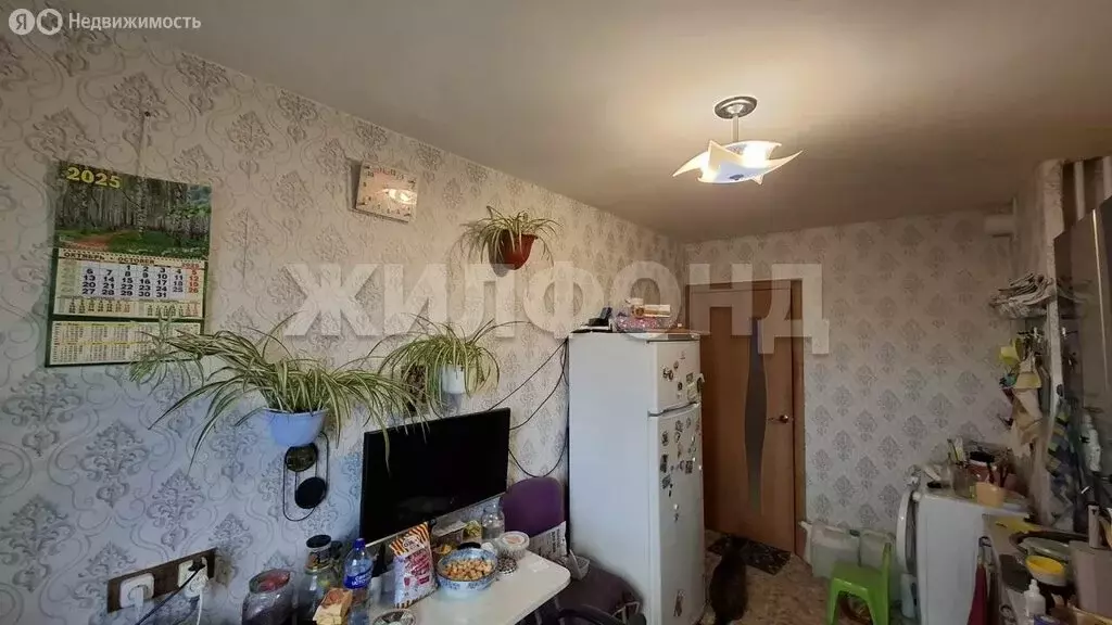 3-комнатная квартира: Верхняя Салда, улица Энгельса, 80 (71.5 м) - Фото 1