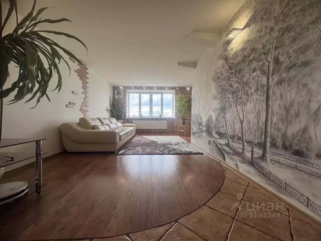 3-к кв. Кировская область, Киров ул. Ленина, 102Ак2 (88.2 м) - Фото 0
