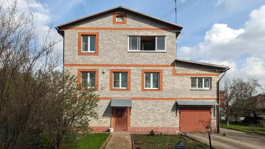 Дом в село Загорново, Молодёжная улица (393 м) - Фото 1