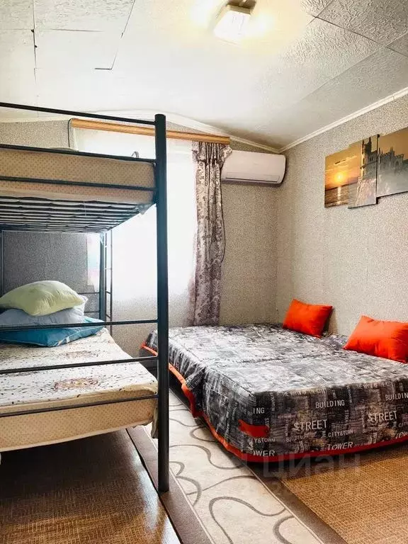 Дом в Краснодарский край, Темрюкский район, Голубицкое с/пос, ... - Фото 1