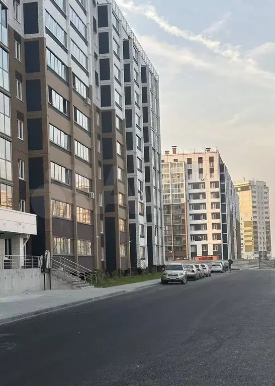 1-к. квартира, 40 м, 1/10 эт. - Фото 1