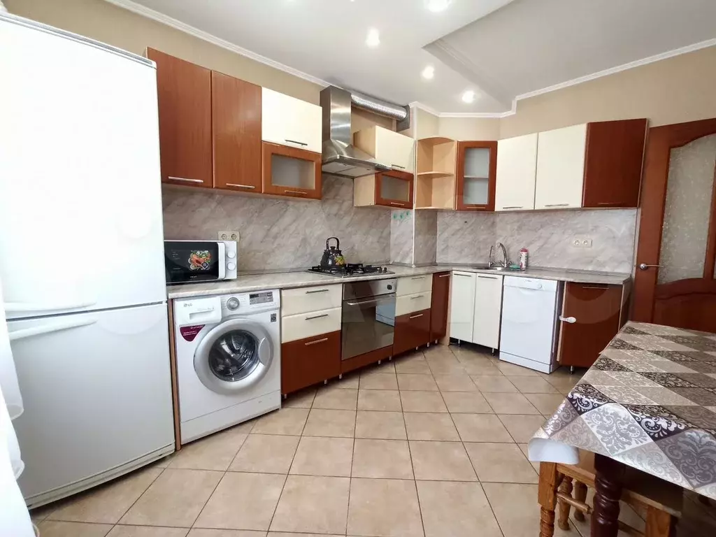 2-к. квартира, 55 м, 9/10 эт. - Фото 0