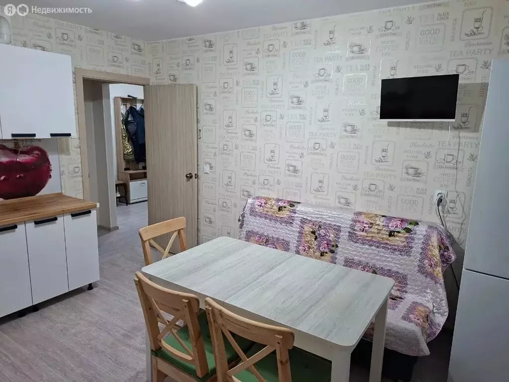 3-комнатная квартира: Анапа, улица Ленина, 231 (83 м) - Фото 2