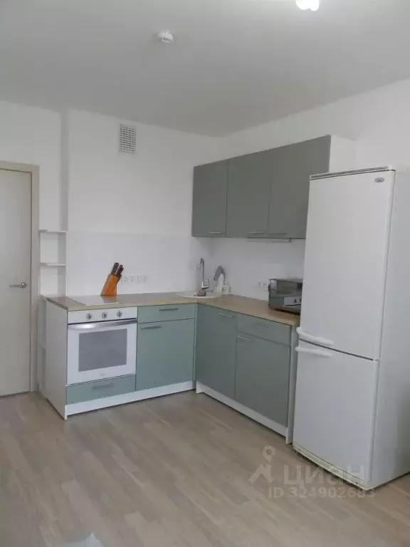 1-к кв. Свердловская область, Екатеринбург ул. Кировградская, 10 (38.0 ... - Фото 2