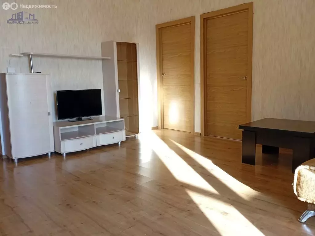 3-комнатная квартира: Колтуши, улица Иоанна Кронштадтского, 3 (58 м) - Фото 1