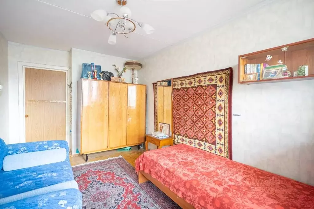 Комната Свердловская область, Екатеринбург ул. Викулова, 37к1 (16.0 м) - Фото 1