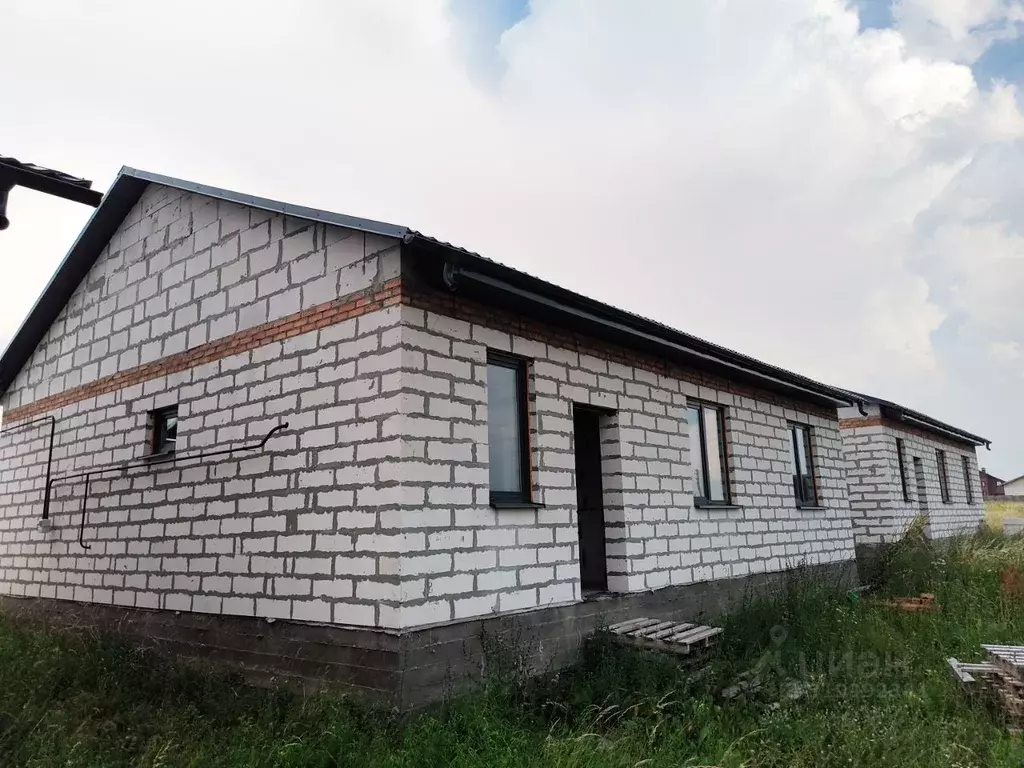 Дом в Курская область, Курский район, Новопоселеновский сельсовет, д. ... - Фото 0