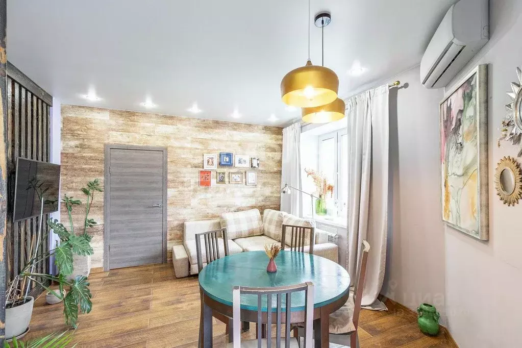 2-к кв. Омская область, Омск ул. Крупской, 14к4 (54.6 м) - Фото 1