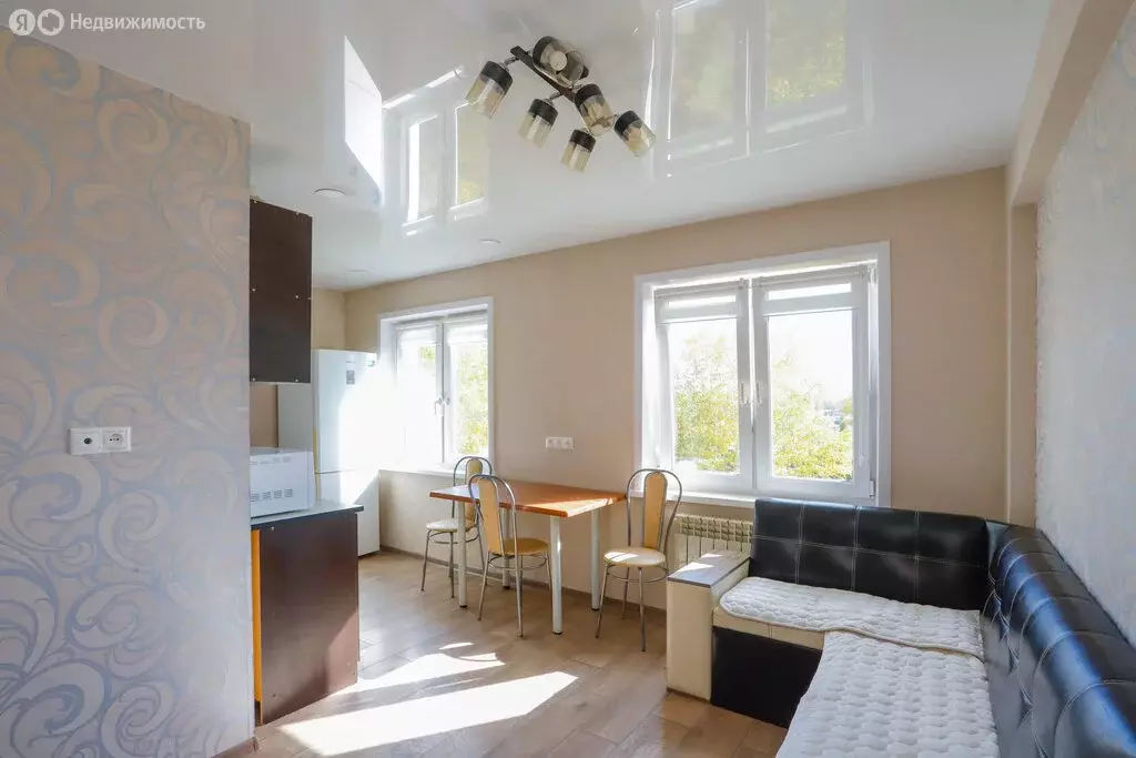 3-комнатная квартира: Иркутск, улица Ржанова, 31 (59.4 м) - Фото 0