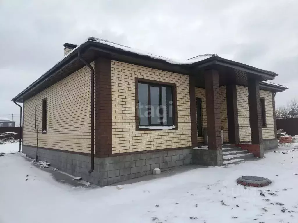 Дом в Курская область, Курский район, Новопоселеновский сельсовет, д. ... - Фото 0