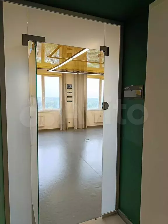 Видовой офис 32.4 м с дизайнерским ремонтом - Фото 1
