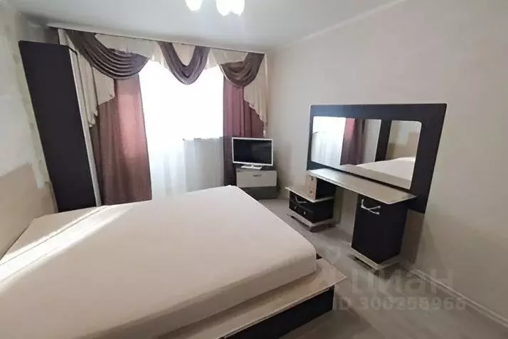 2-к кв. Тюменская область, Тюмень Советская ул., 124 (52.0 м) - Фото 0