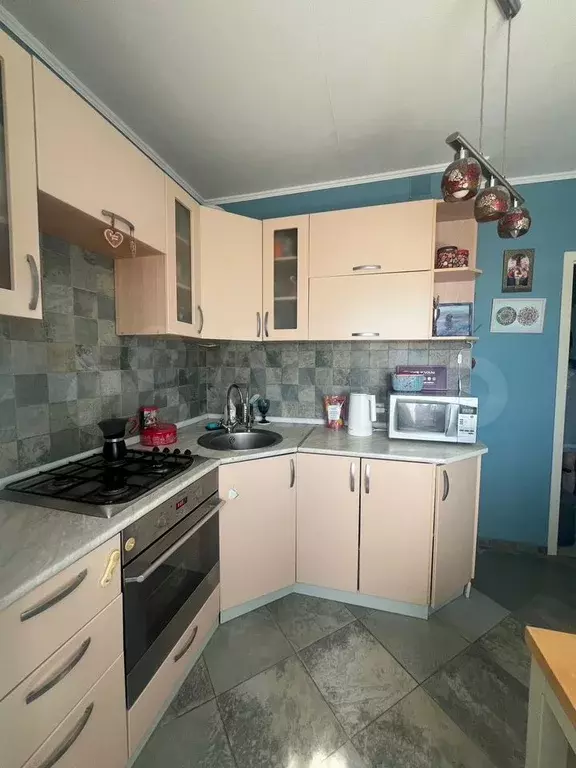 1-к. квартира, 40 м, 10/10 эт. - Фото 0