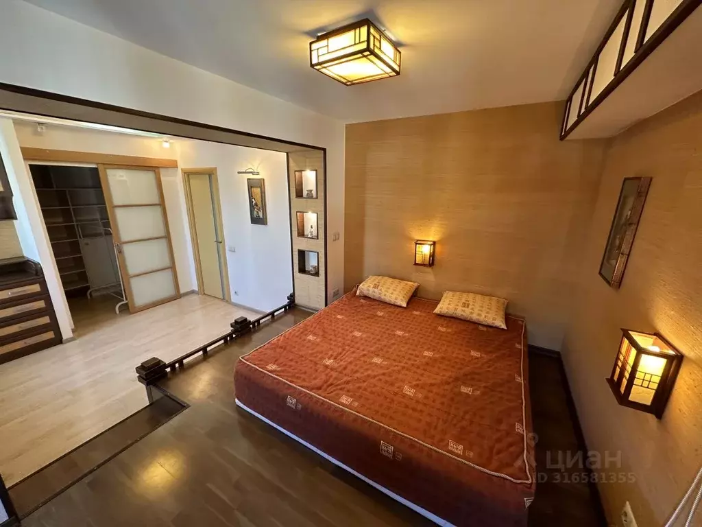 3-к кв. Нижегородская область, Нижний Новгород ул. Воровского, 3 (80.0 ... - Фото 1