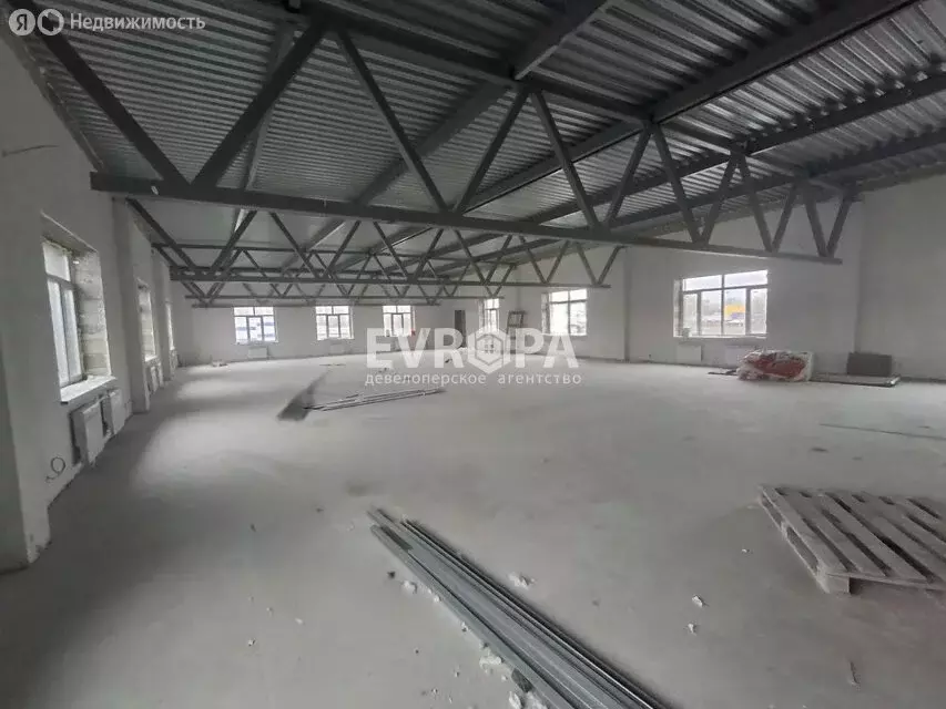 Торговая площадь (750 м) - Фото 1