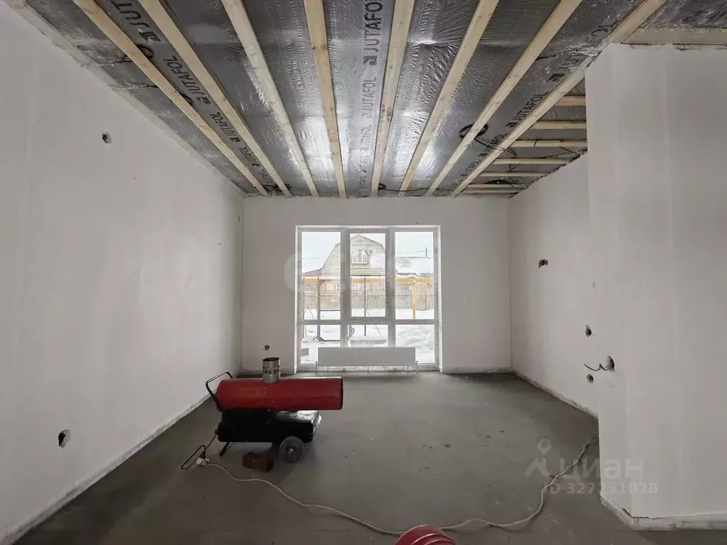 Дом в Краснодарский край, Калининская ст-ца ул. Заречная, 5 (93 м) - Фото 1