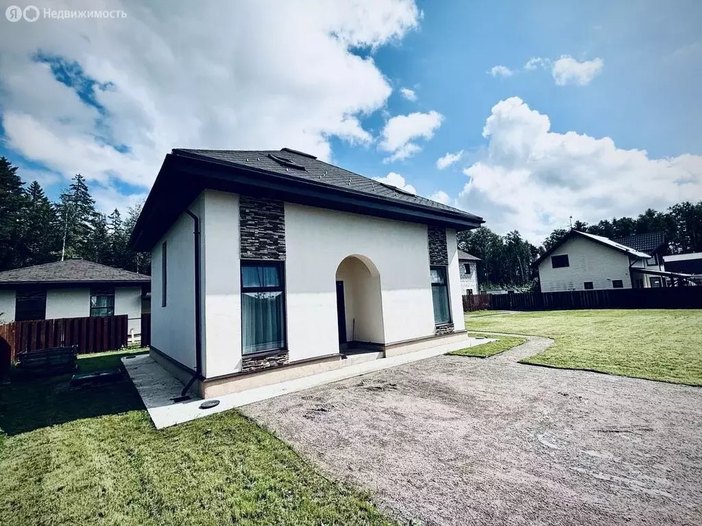 Дом в Сосновый Бор, Ручьевская улица (145 м) - Фото 1