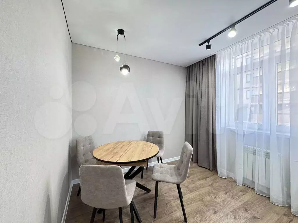 3-к. квартира, 94 м, 6/17 эт. - Фото 1